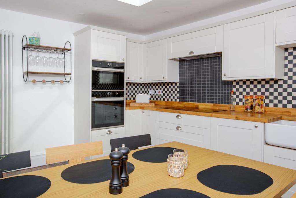 Flat 1 Highgate, Walford Road, Ross On Wye *